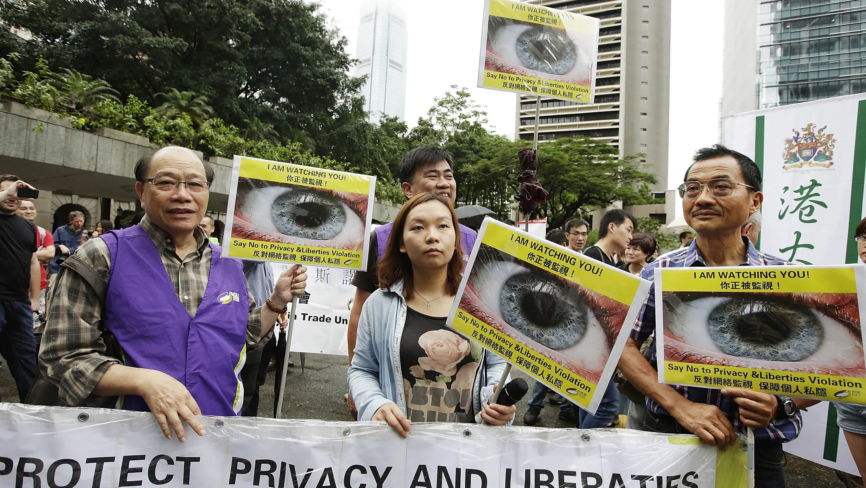 Hundreds in Hong Kong protest NSA surveillance