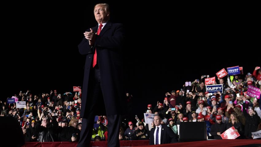 Inside a Trump rally: Stelter’s view from the press pen | CNN Business