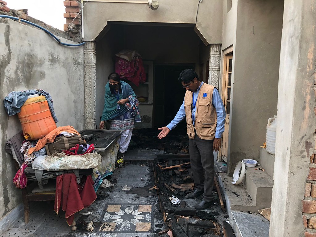 17. Caritas Emergency Team Visiting Jaranwala | Caritas Internationalis ...