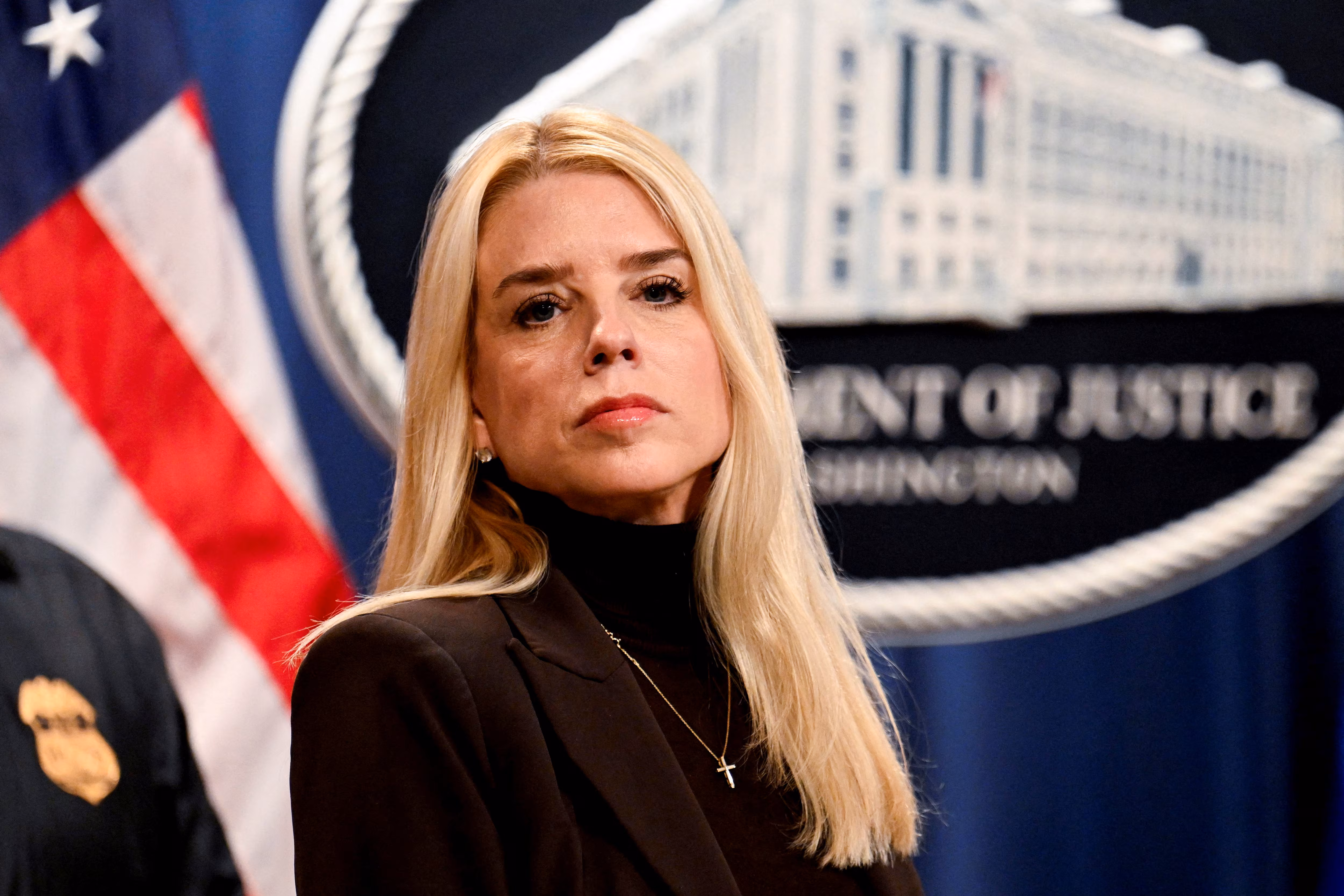 US conservative, Democratic lawyers urge Bondi to defend ...