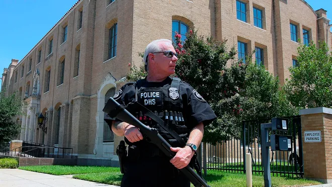 Homeland Security steps up patrols of federal buildings
