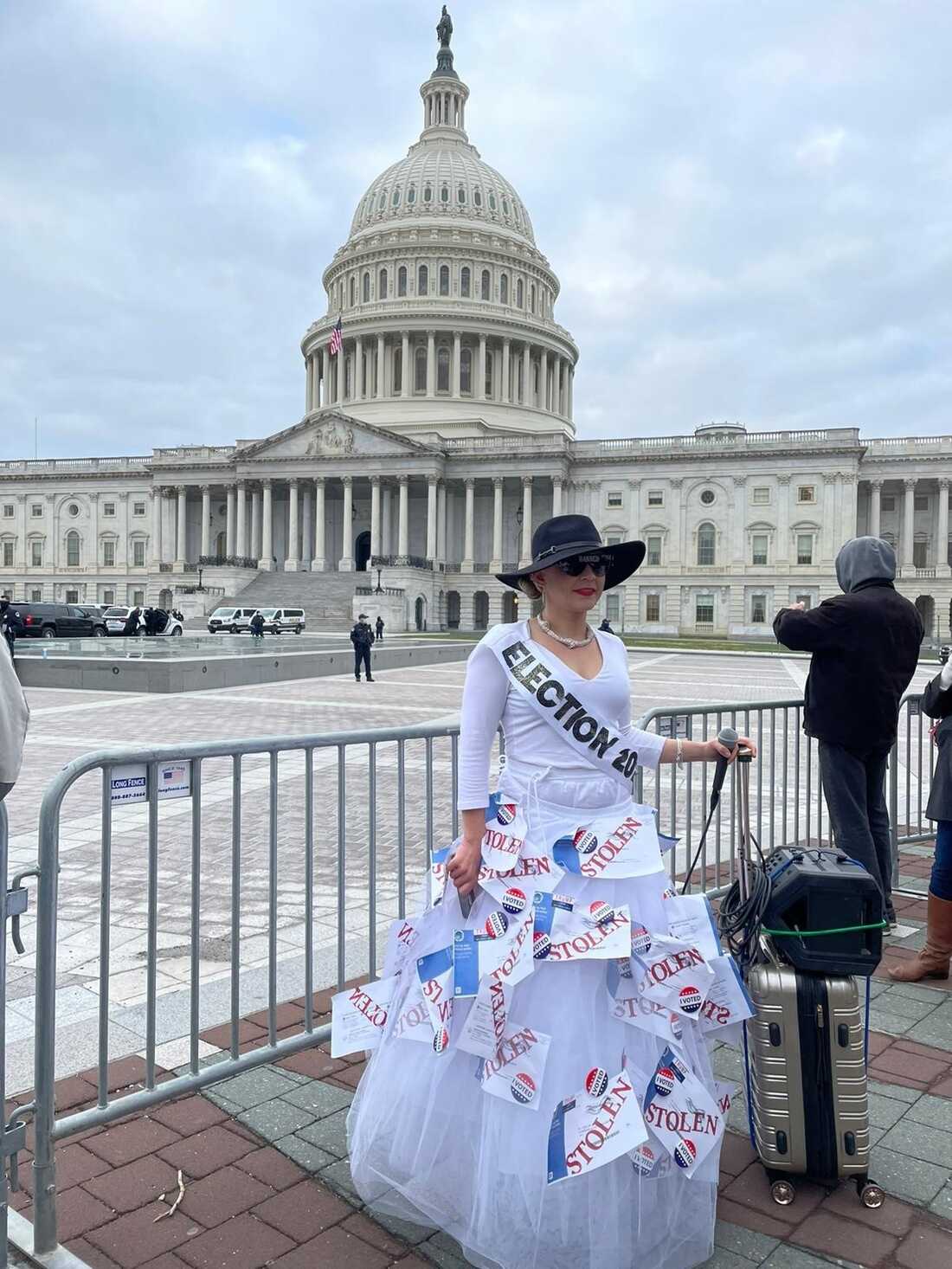 Trump Supporters Storm U.S. Capitol, Clash With Police ...