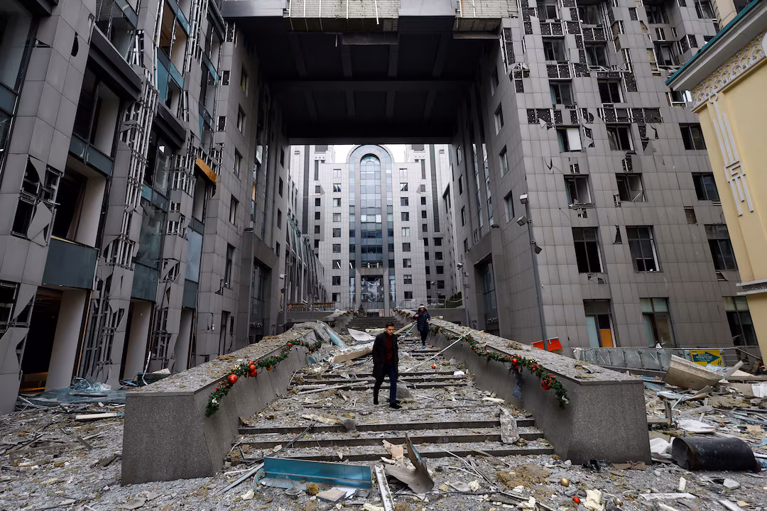 Russian rush-hour missile strike on Kyiv kills one, damages ...