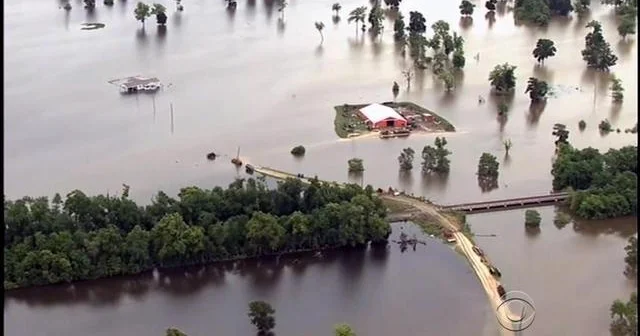 Record flooding hits parts of central Texas - CBS News