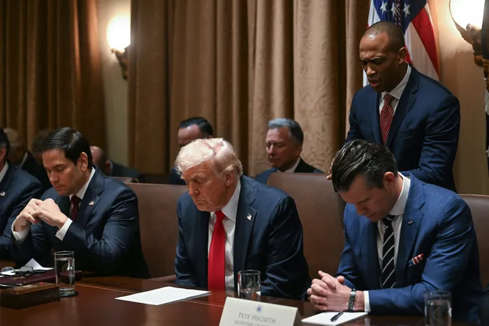 President Trump meets with Cabinet for first meeting: See photos