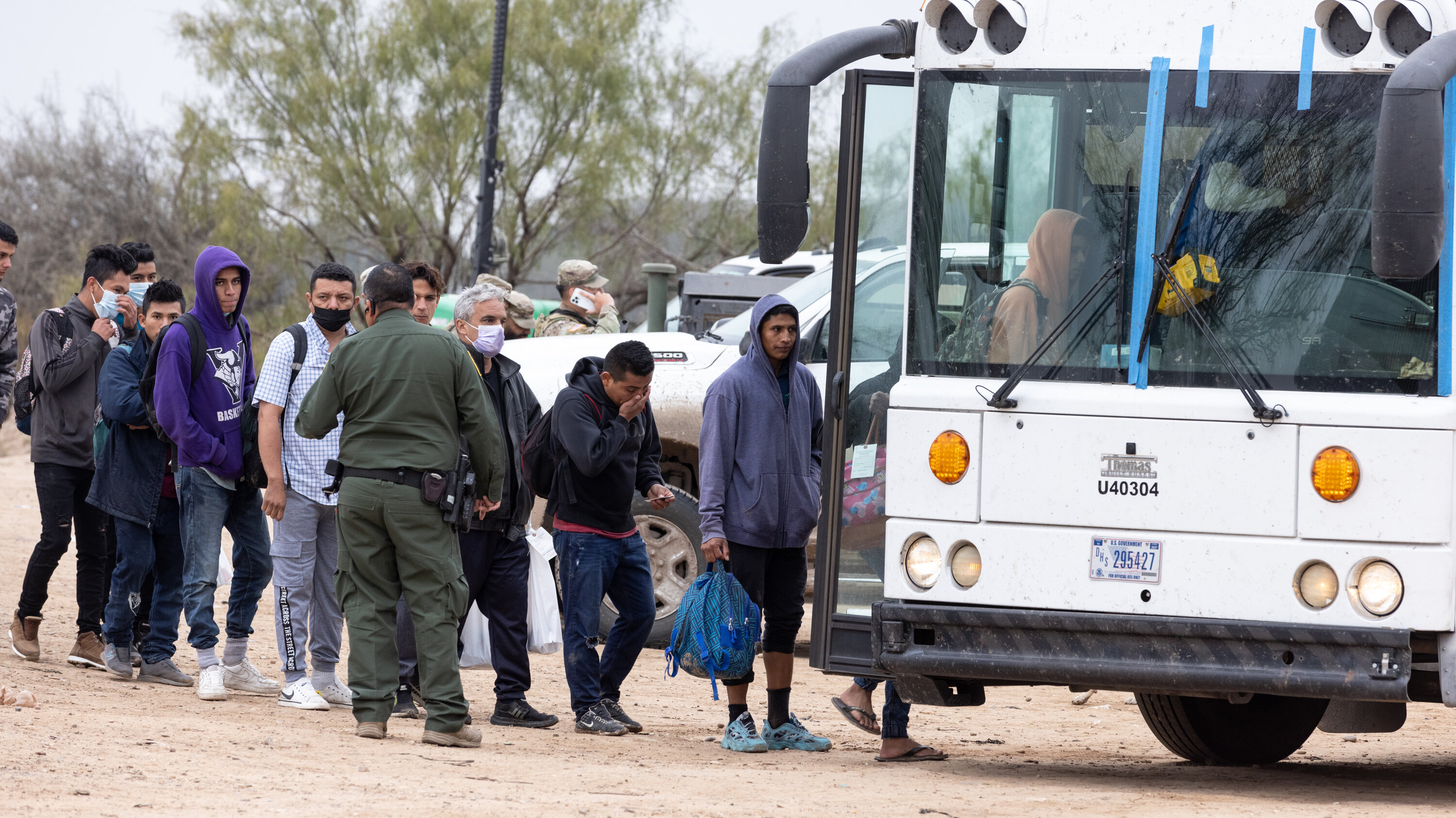 Supreme Court Cancels Arguments in Title 42 Immigration Case - The New ...