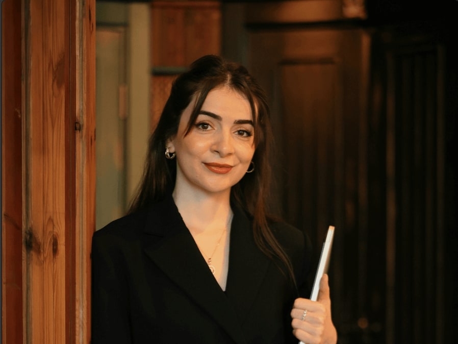 Jessica Martinez-Thompson - Senior Political Editor