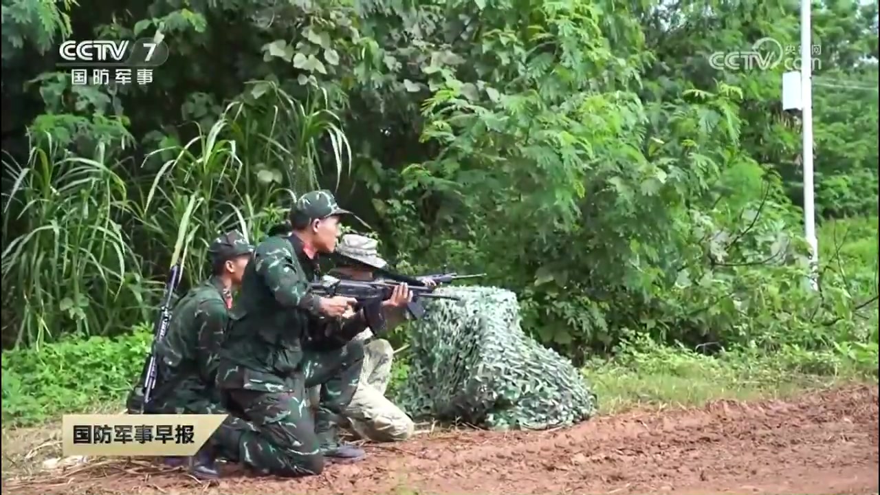 [Video] Vietnam and China Strengthen Ties Through Diverse Military Exercise Hand-In-Hand 2025
