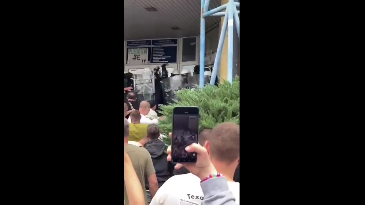 [Video] Violence Erupts in Novi Pazar as Police Clash with Citizens Amid Separatist Outcry