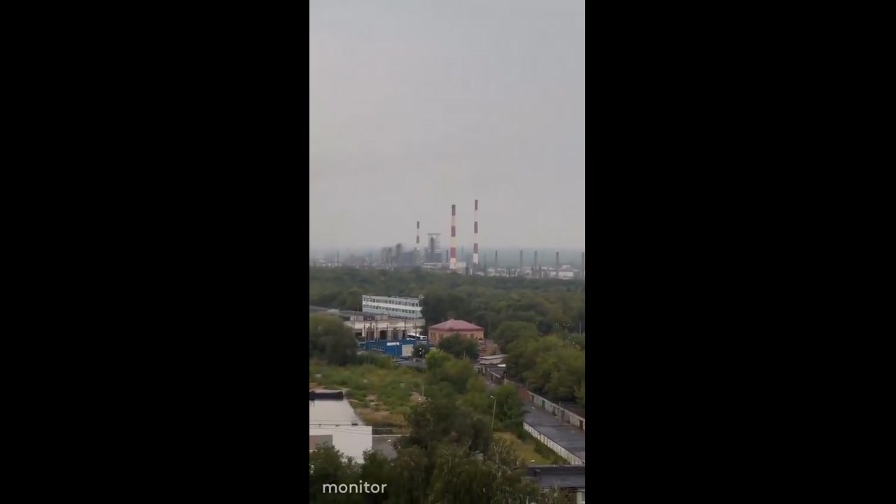 [Video] Ukrainian Drones Strike Key Russian Oil Refinery, Threatening Military Fuel Supply