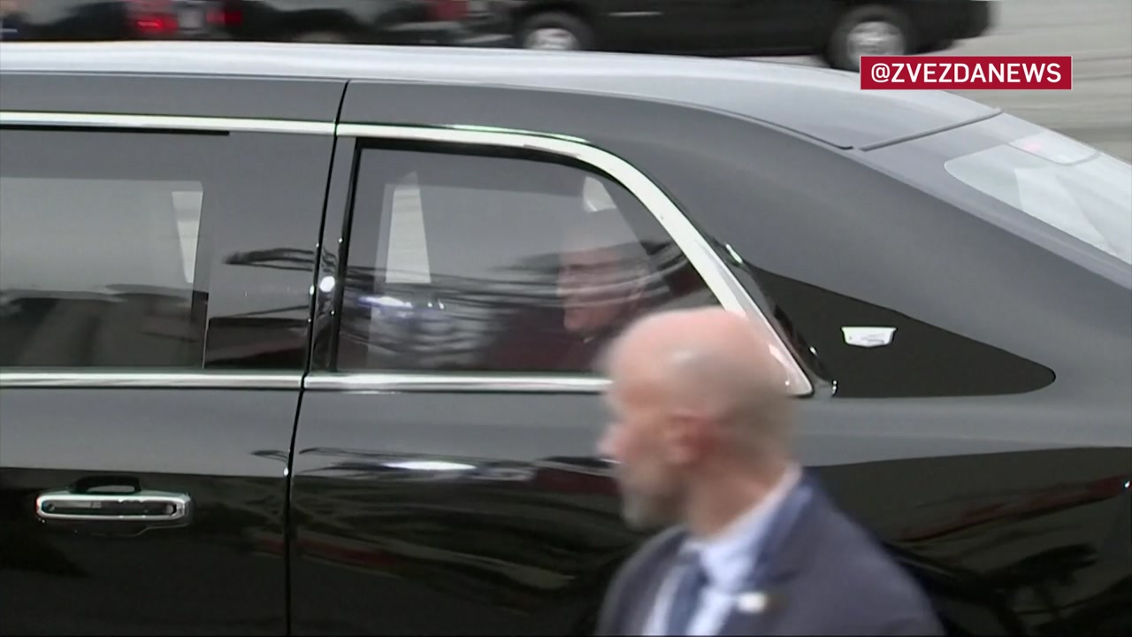 [Video] Trump and Putin Engage in Direct Conversation Post-Meeting, Highlighting Tension