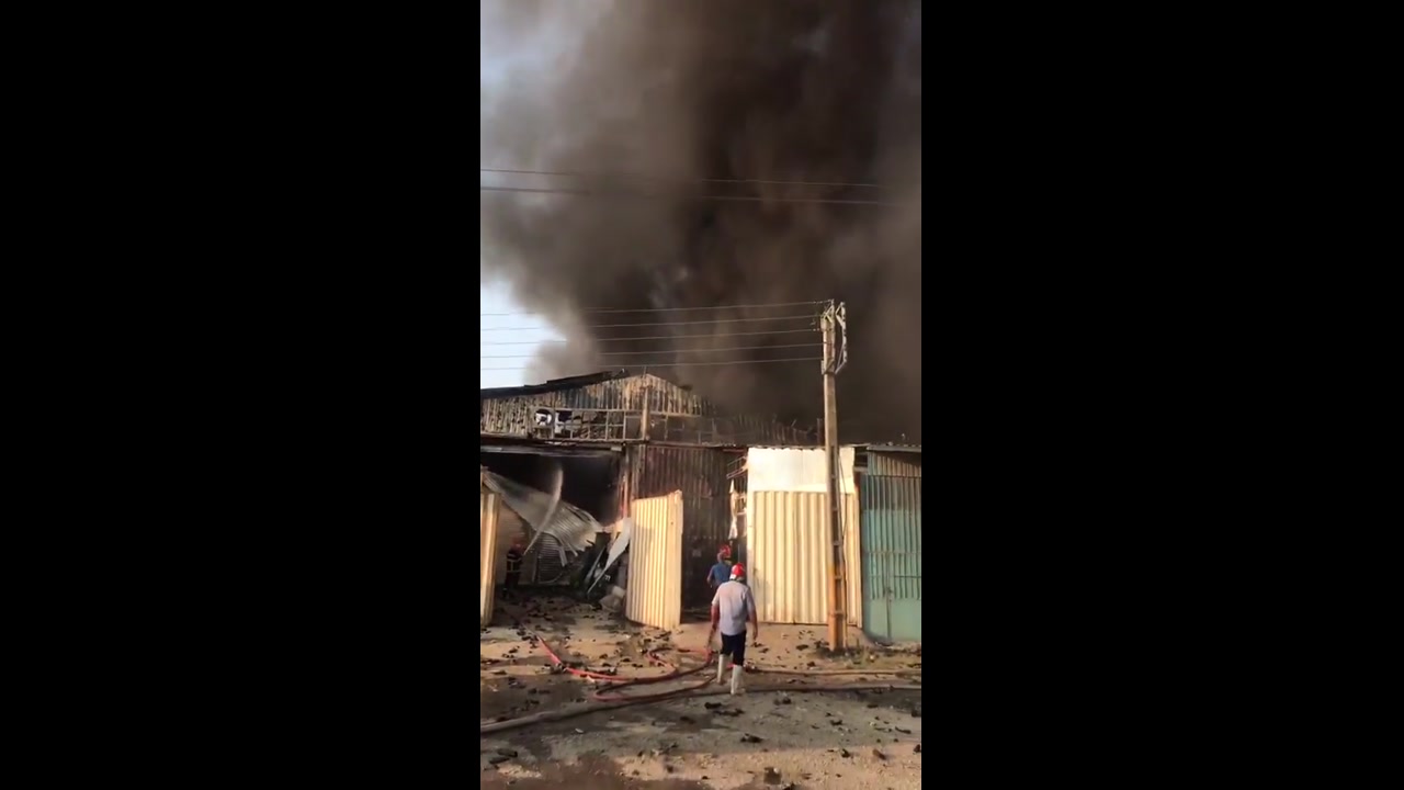 [Video] Massive Explosion Rocks Warehouse in Northern Iran, Raising Alarms