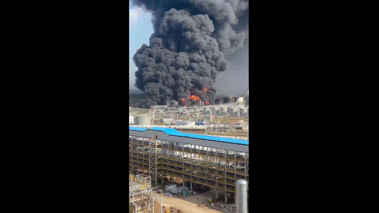 [Video] Novoshakhtinsk Refinery Burns for Fifth Day After Ukrainian Strikes