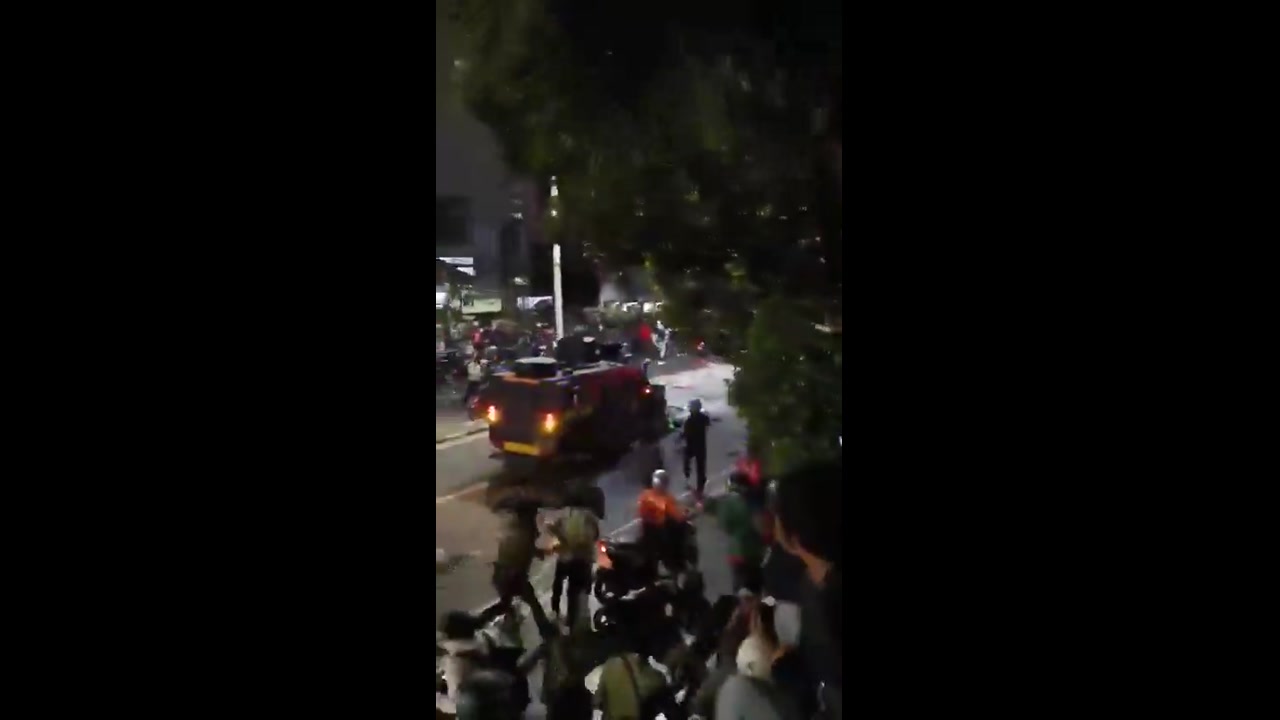 [Video] Mass Protests Erupt in Jakarta as Unions Demand Fair Wages