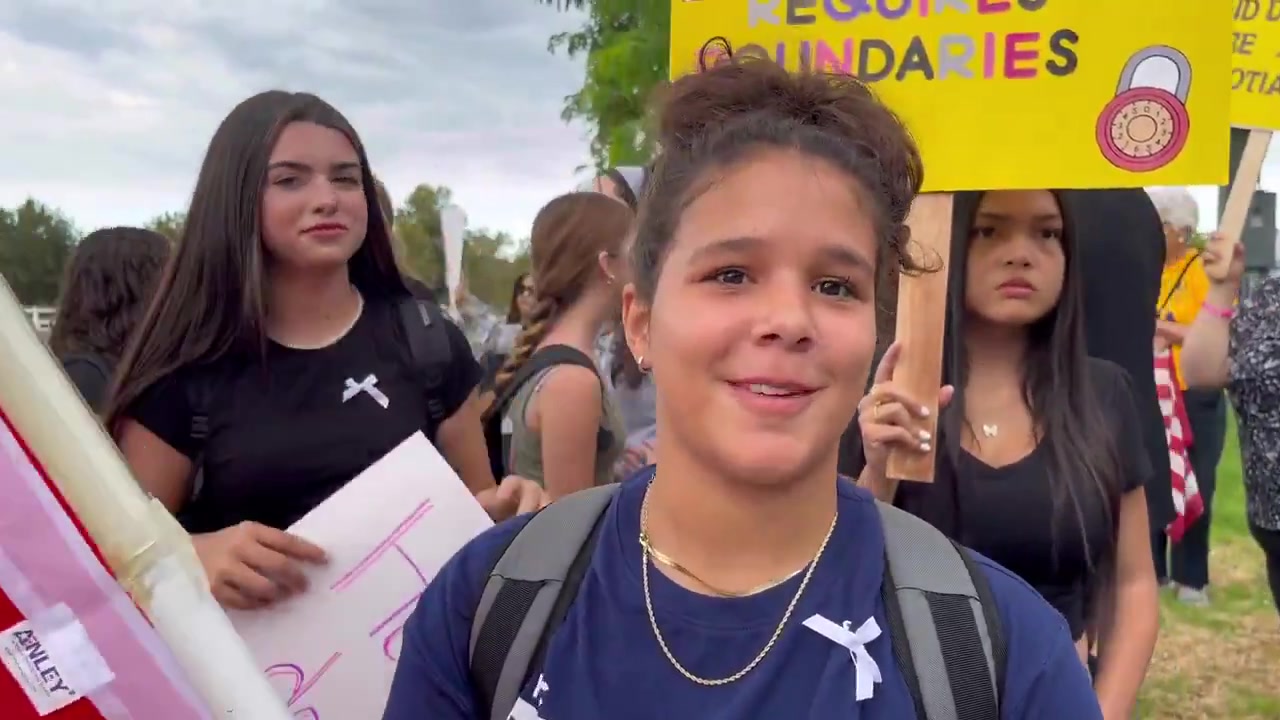 [Video] California Schoolgirls Protest Transgender Access to Locker Rooms