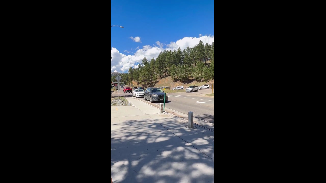 [Video] Gunfire Erupts at Evergreen High School, Students in Danger