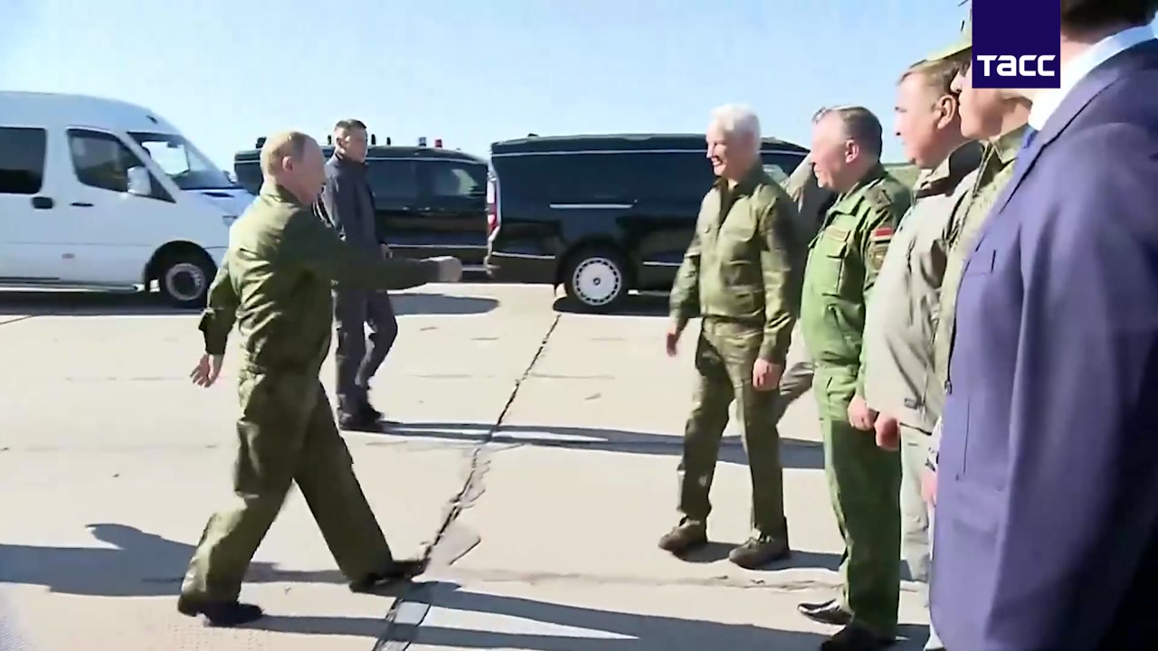 [Video] Putin appears in military uniform at Zapad-2025 exercises in Belarus
