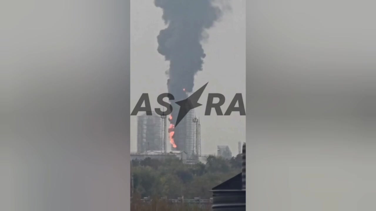 [Video] Ukrainian UAVs strike Gazprom Neftekhim Salavat refinery in Russia