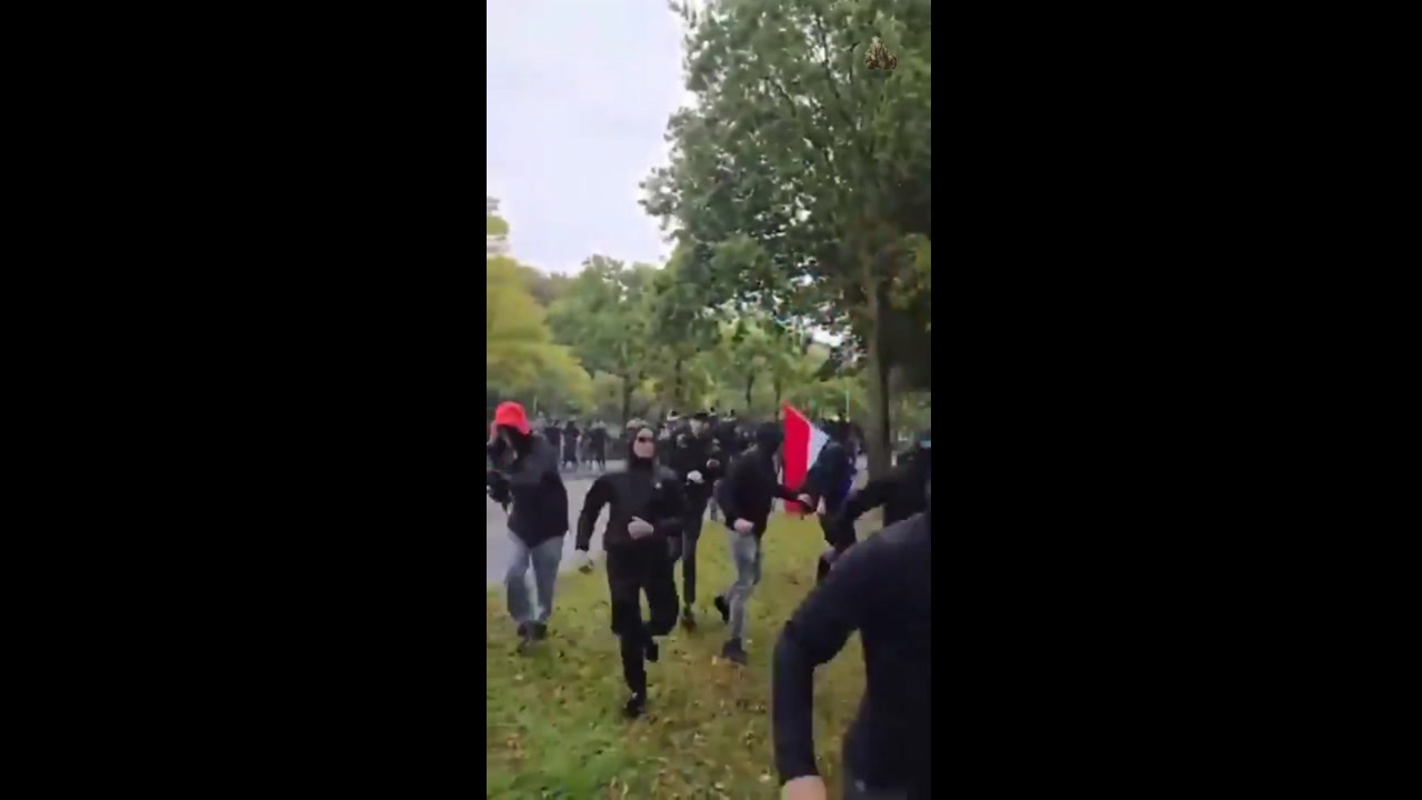 [Video] 3,000 Protesters Clash with Police at Anti-Immigration Rally in The Hague