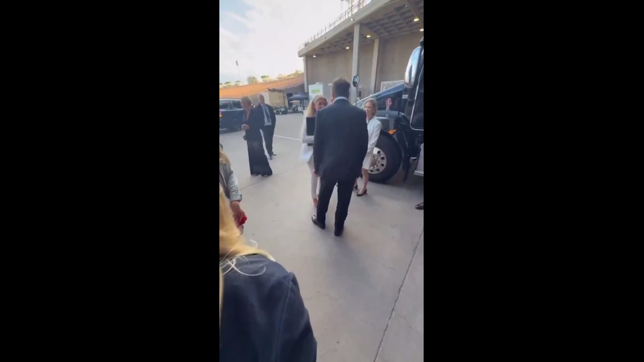 [Video] Elon Musk offers greetings to Erika Kirk after Charlie Kirk's celebration