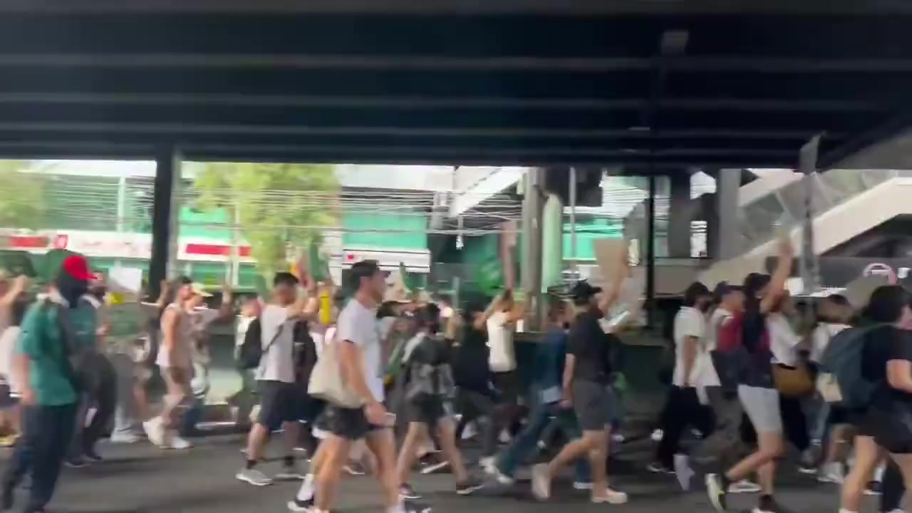 [Video] Protesters in Manila demand accountability in flood-control corruption