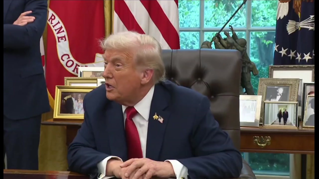 [Video] Trump suggests Somalia's leader take back Ilhan Omar; leader declines