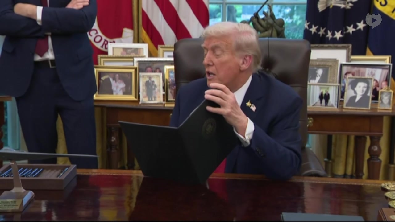 [Video] Trump signs executive order to dismantle ANTIFA, calls it terrorism