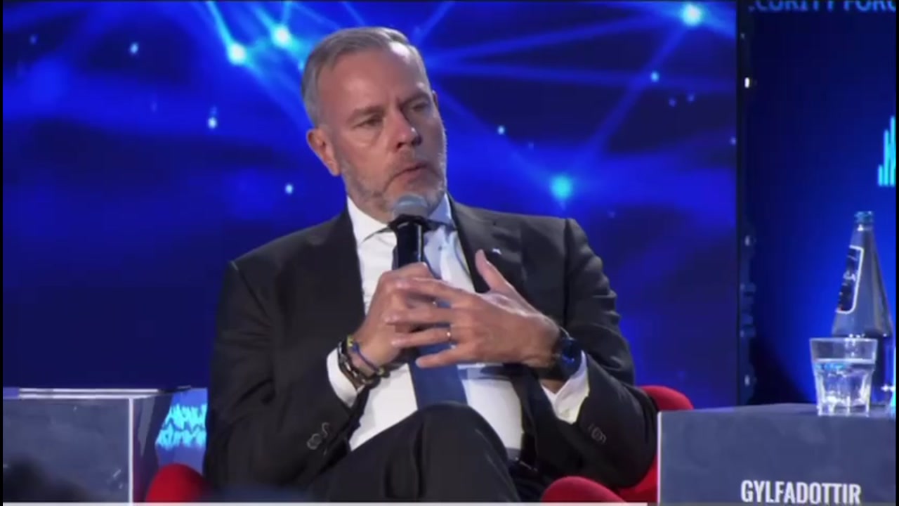 [Video] Former NATO chair Bauer warns Europe risks energy crisis if dependent on China