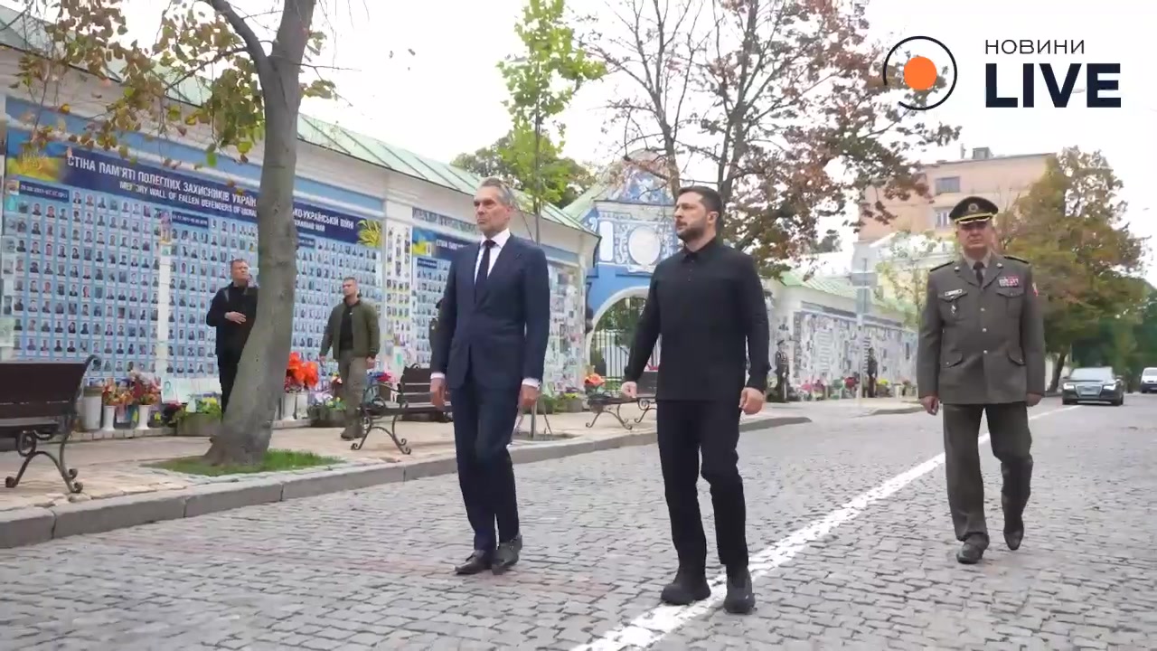 [Video] Dutch Prime Minister Dick Schoof visits Kyiv to honor fallen soldiers