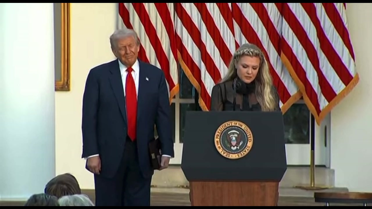 [Video] Erika Kirk accepts Charlie's medal on his birthday and Freedom Day