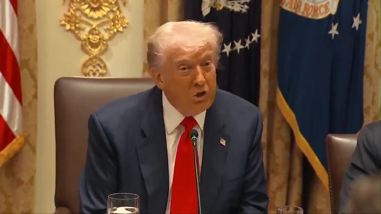 [Video] Trump warns Hamas to disarm or face quick and violent action