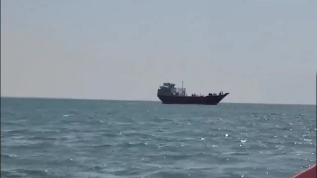 [Video] UAE-backed Southern Transitional Council intercepts Iranian military vessel