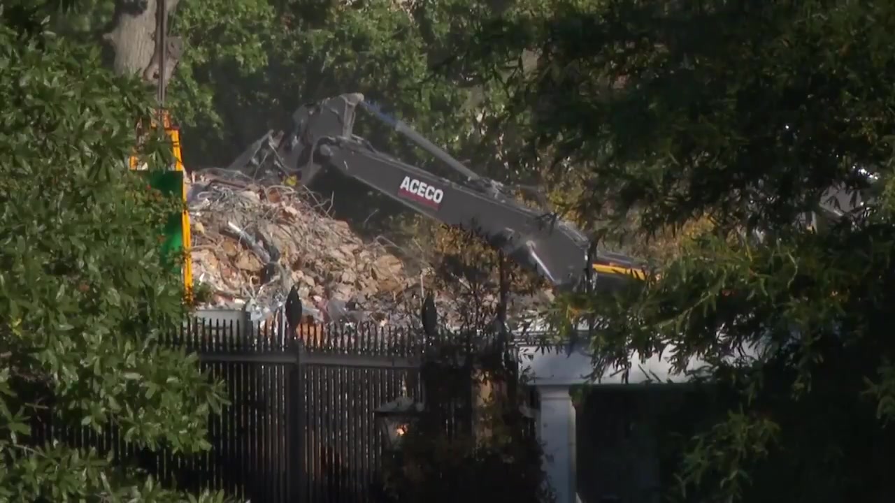 [Video] U.S. Secret Service shuts down access to Ellipse Park during demolition