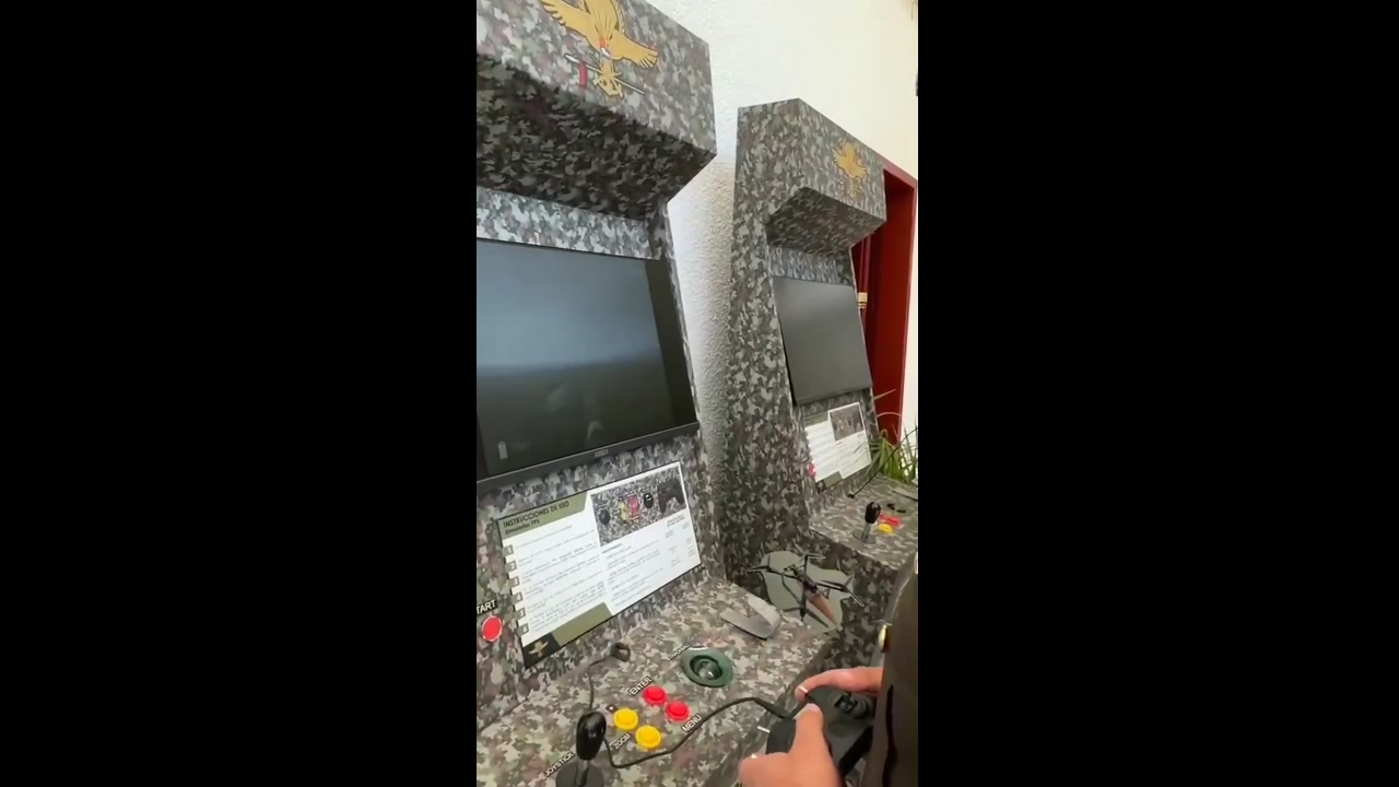 [Video] FPV drone simulators used at Venezuelan military academy in Fuerte Tiuna