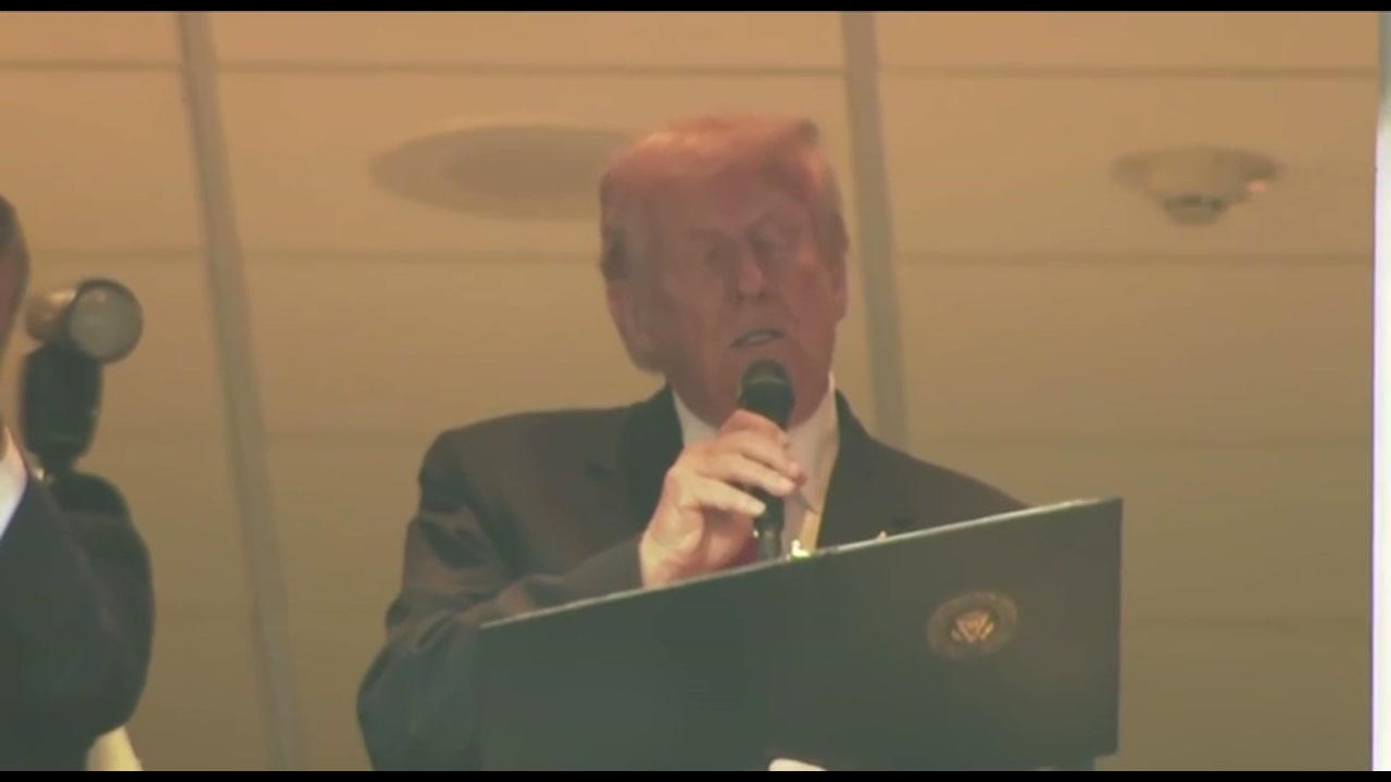 [Video] Trump attends NFL game, first sitting president at regular-season game since 1978