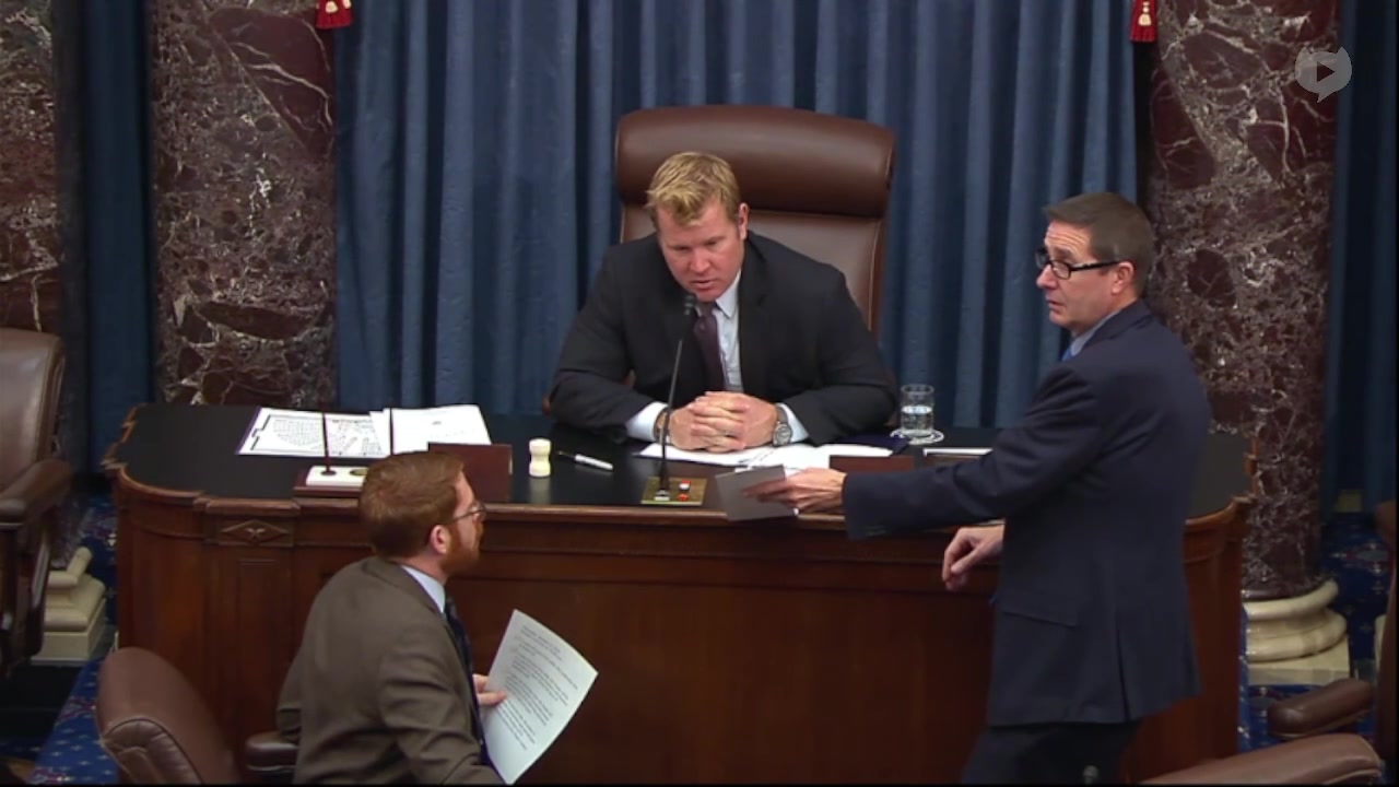 [Video] U.S. Senate passes Venezuela war powers resolution 52-47