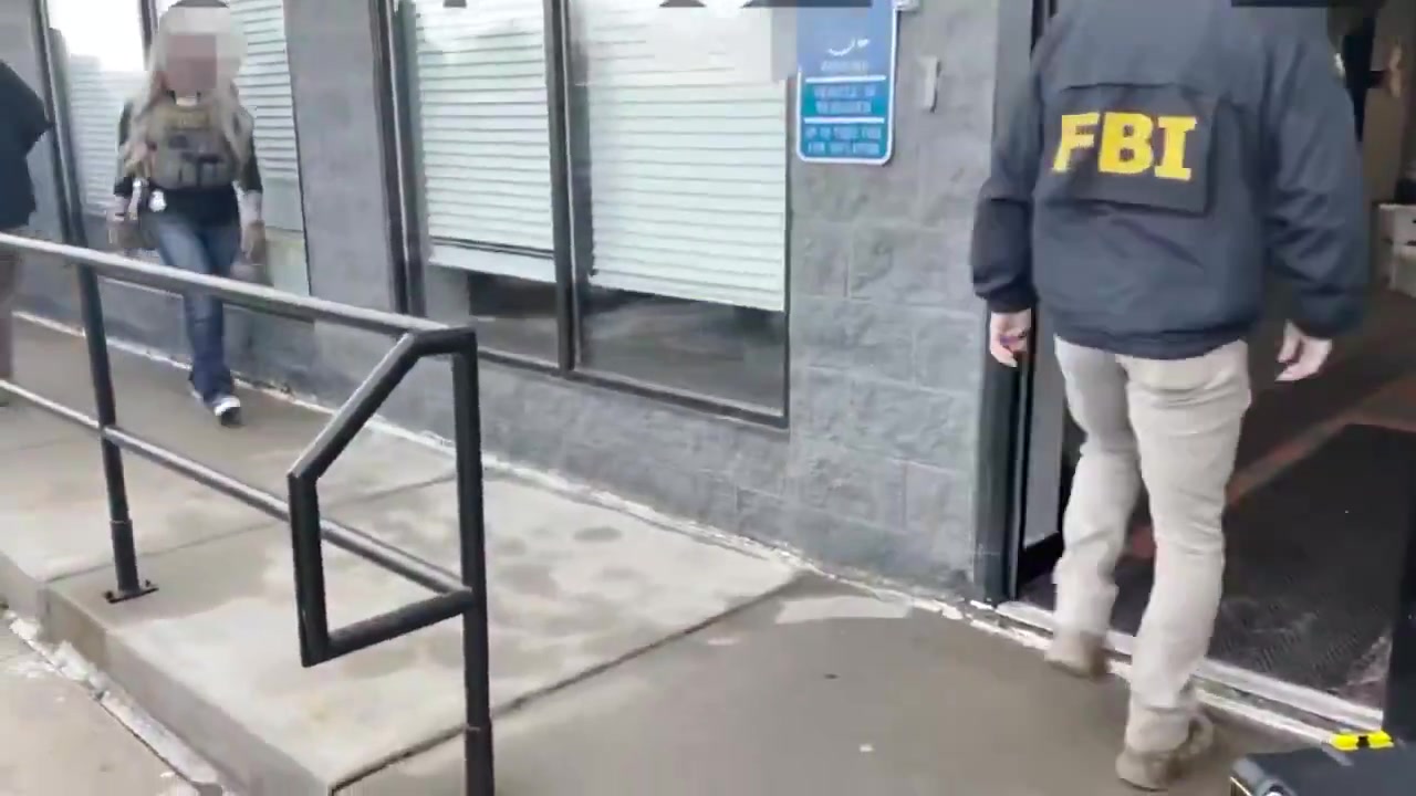 [Video] DHS, FBI, and IRS agents conduct raids on Somali-owned businesses in Minneapolis